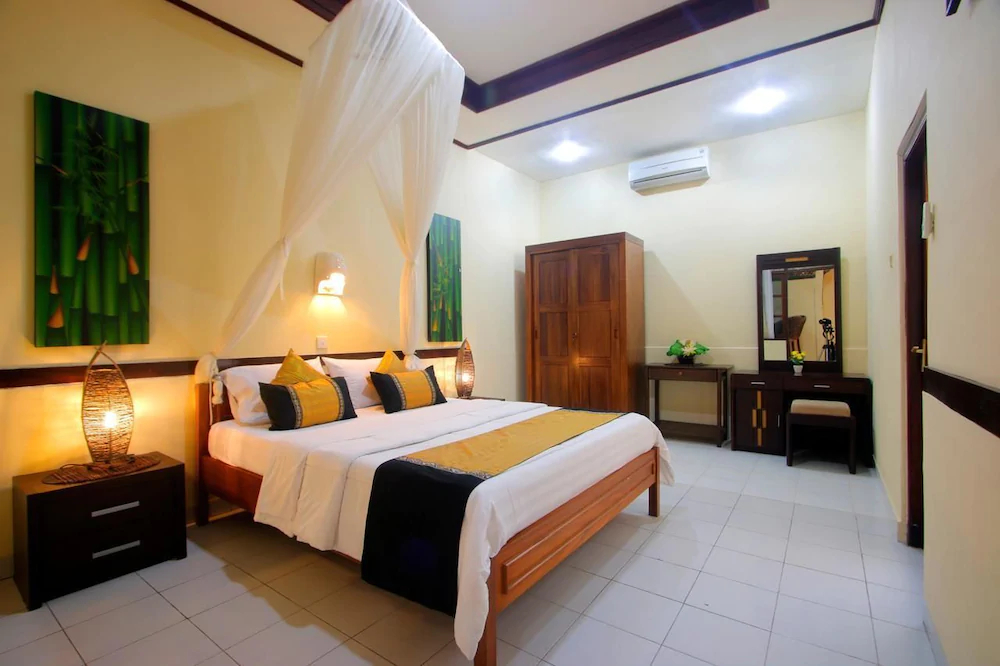 Hotel Jati and Home Stay