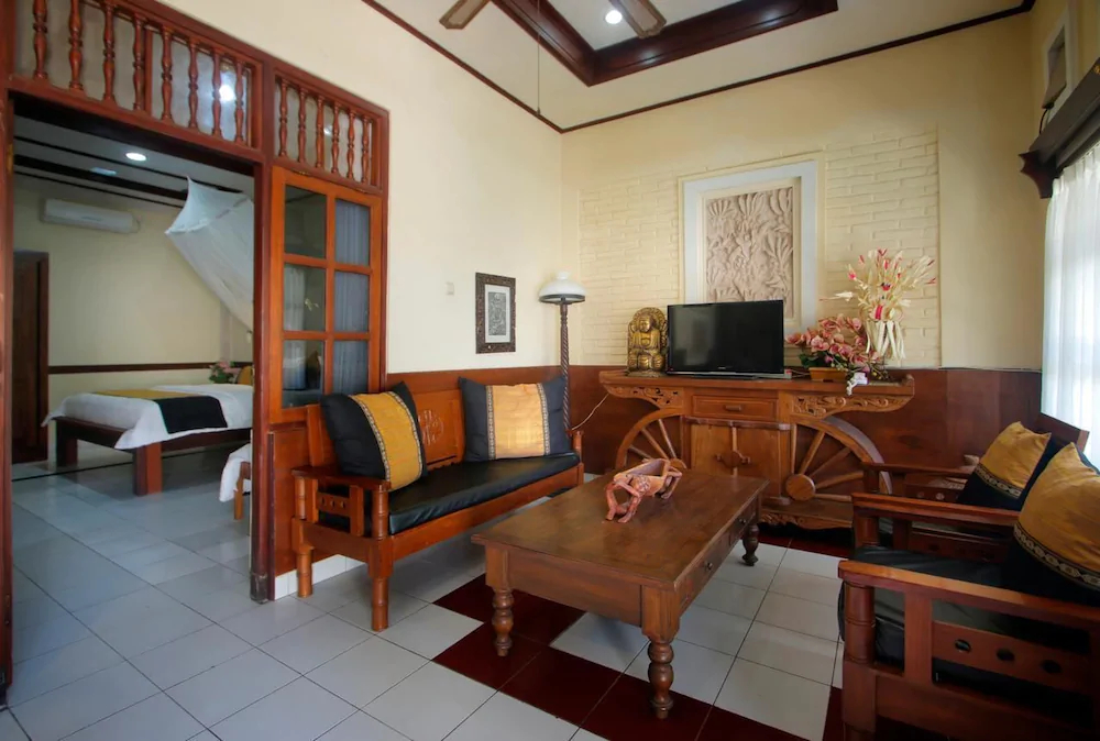 Hotel Jati and Home Stay
