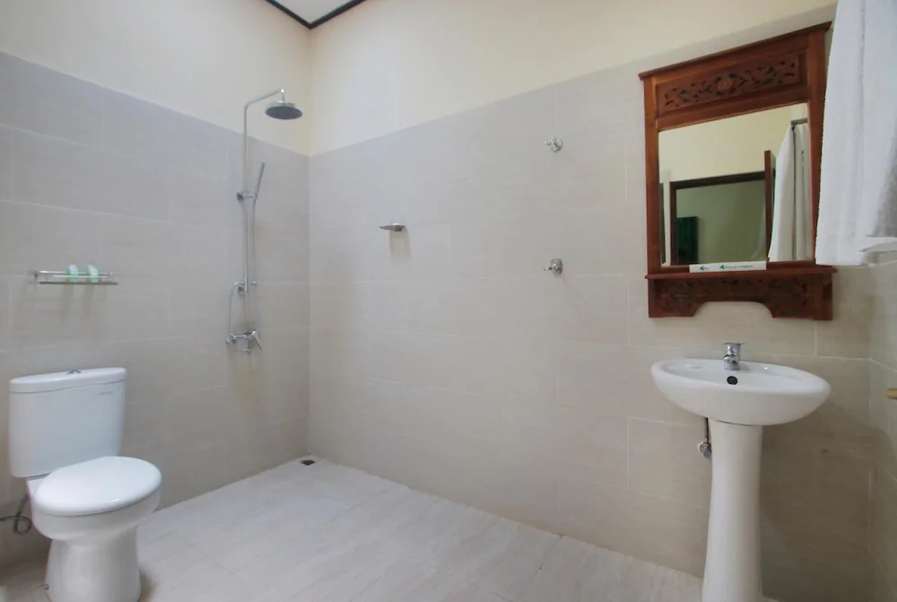 Hotel Jati and Home Stay