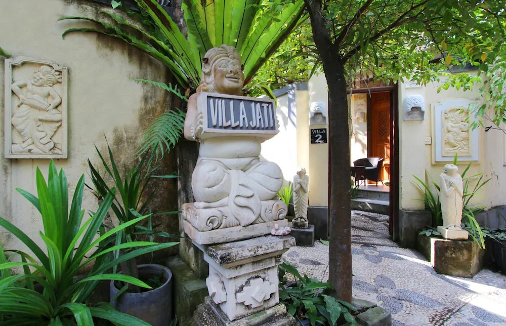 Hotel Jati and Home Stay