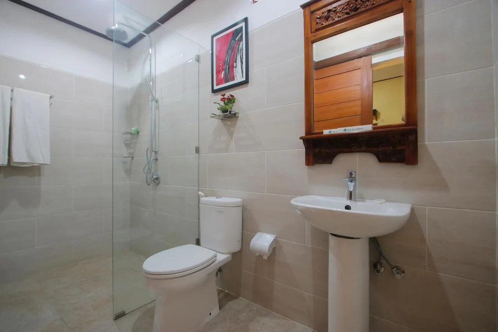 Hotel Jati and Home Stay