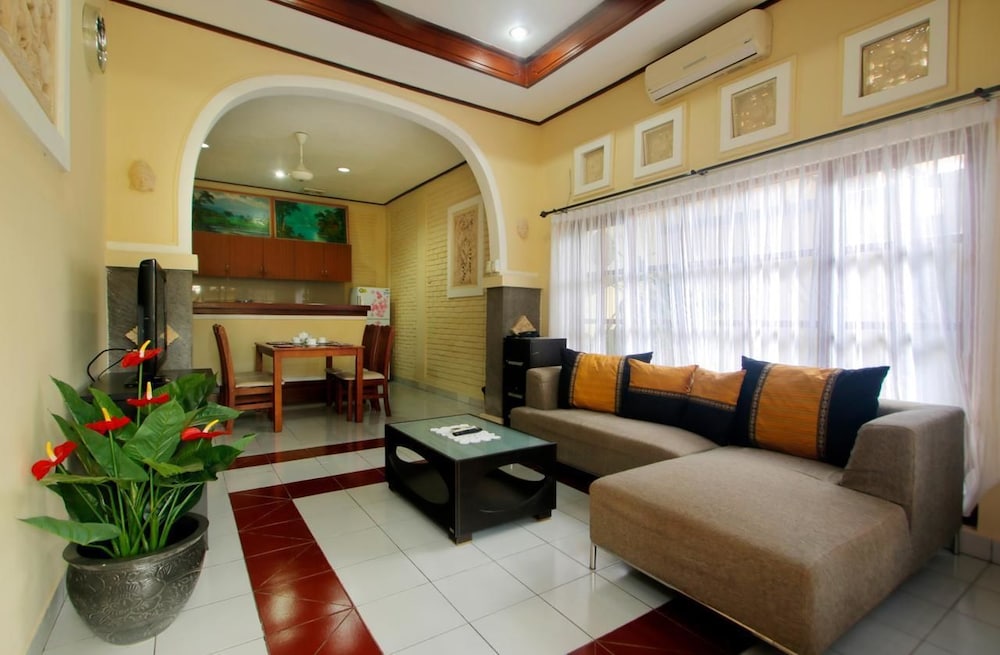 Hotel Jati and Home Stay