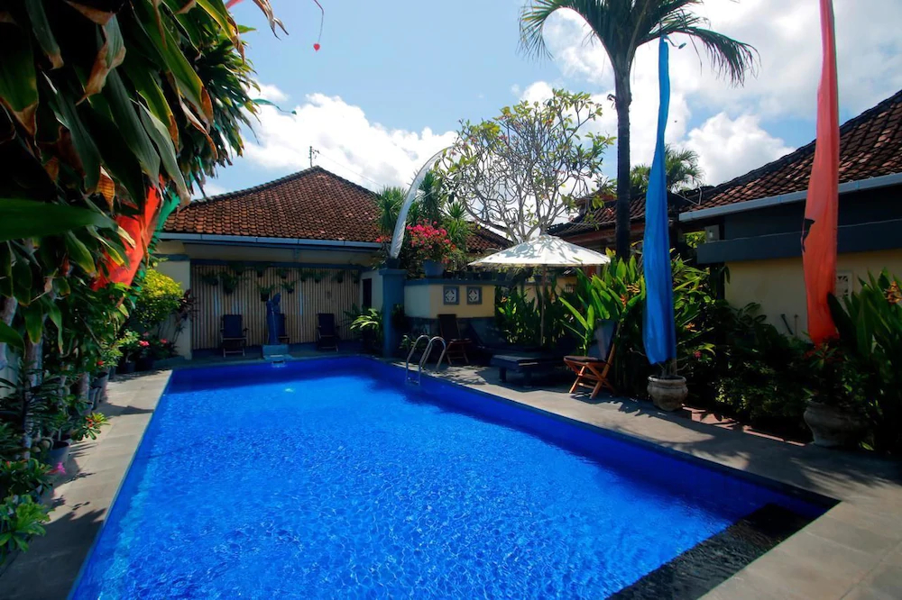 Hotel Jati and Home Stay