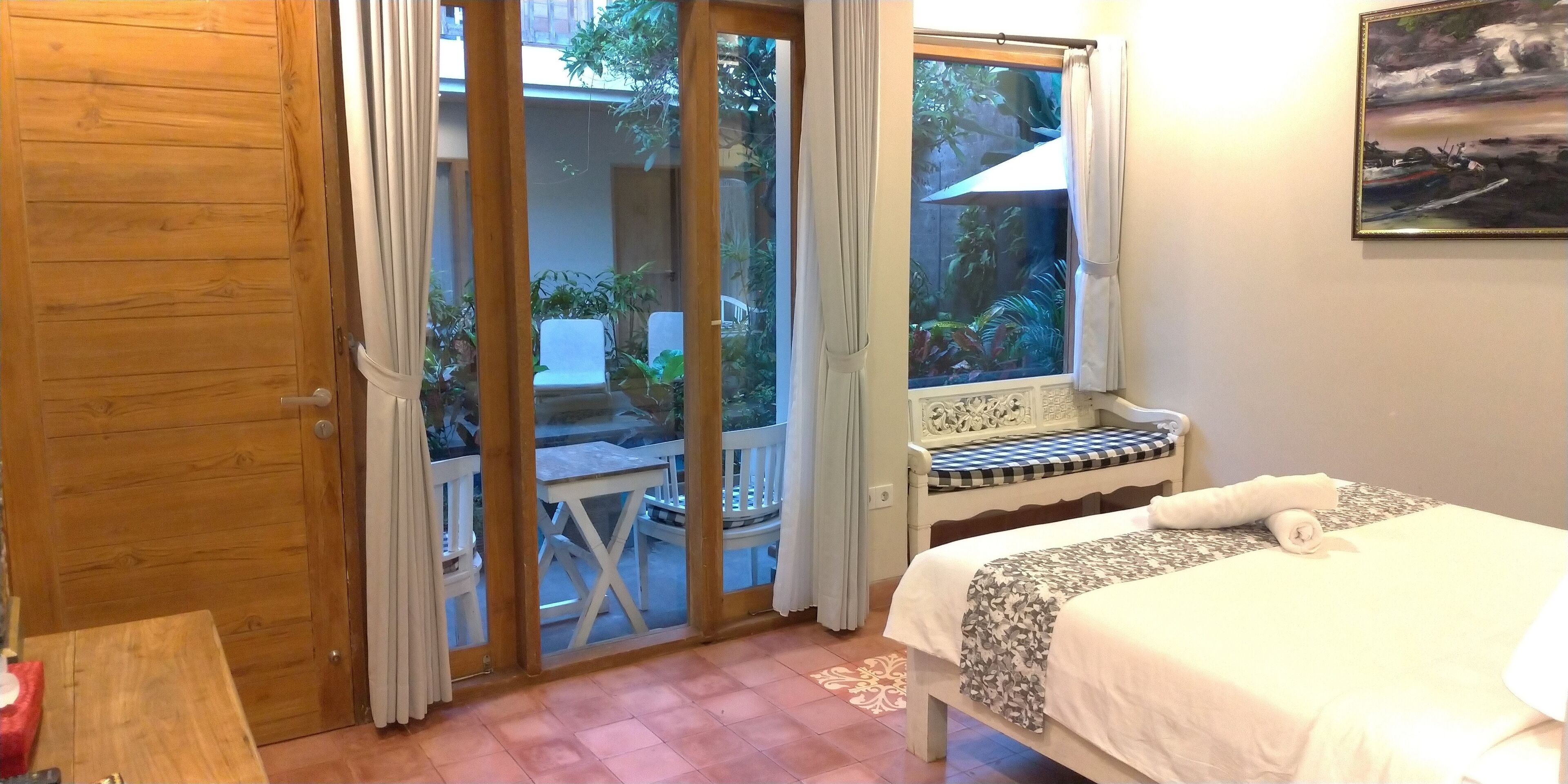 Jukung Guest House