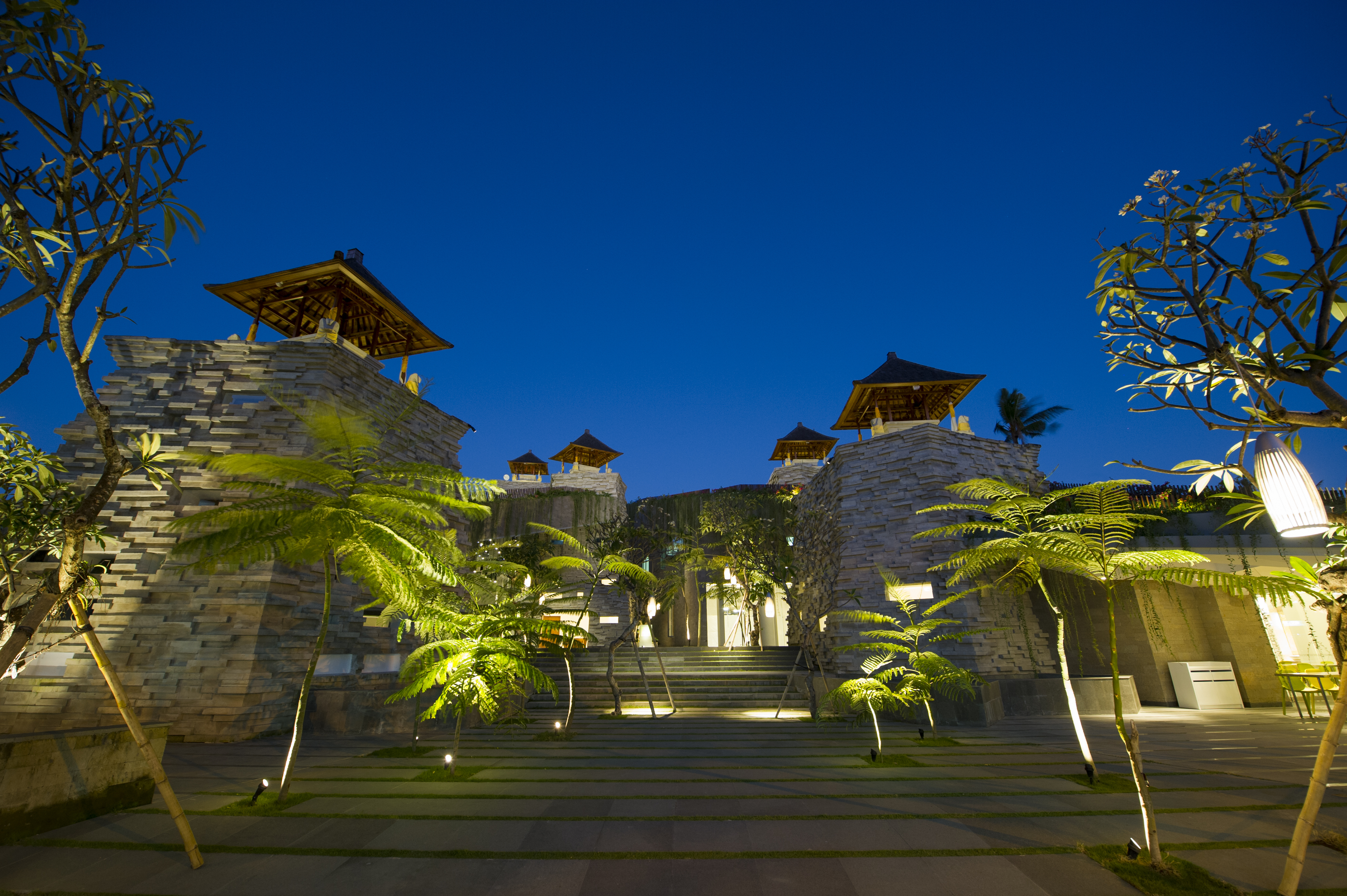 Maya Sanur Resort