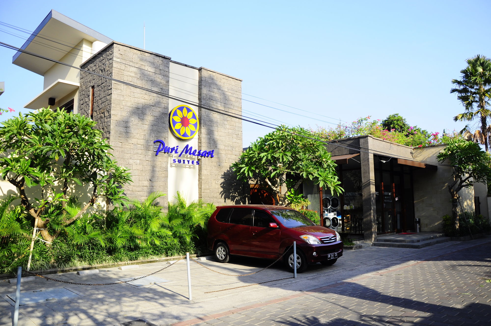 Puri Mesari Suites