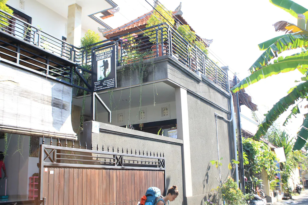 Suwardika Homestay & Dormitory