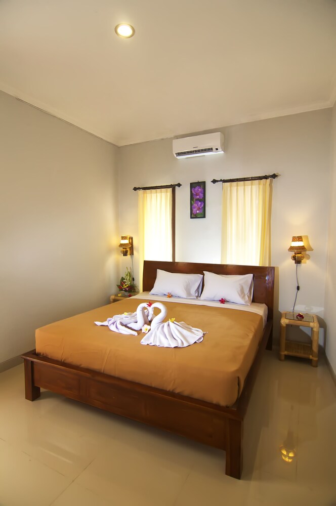 Suwardika Homestay & Dormitory