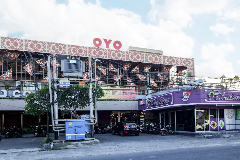 The Sunrise by OYO Rooms