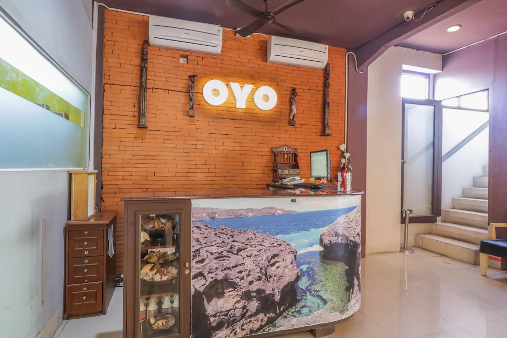 The Sunrise by OYO Rooms