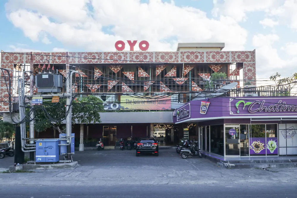 The Sunrise by OYO Rooms