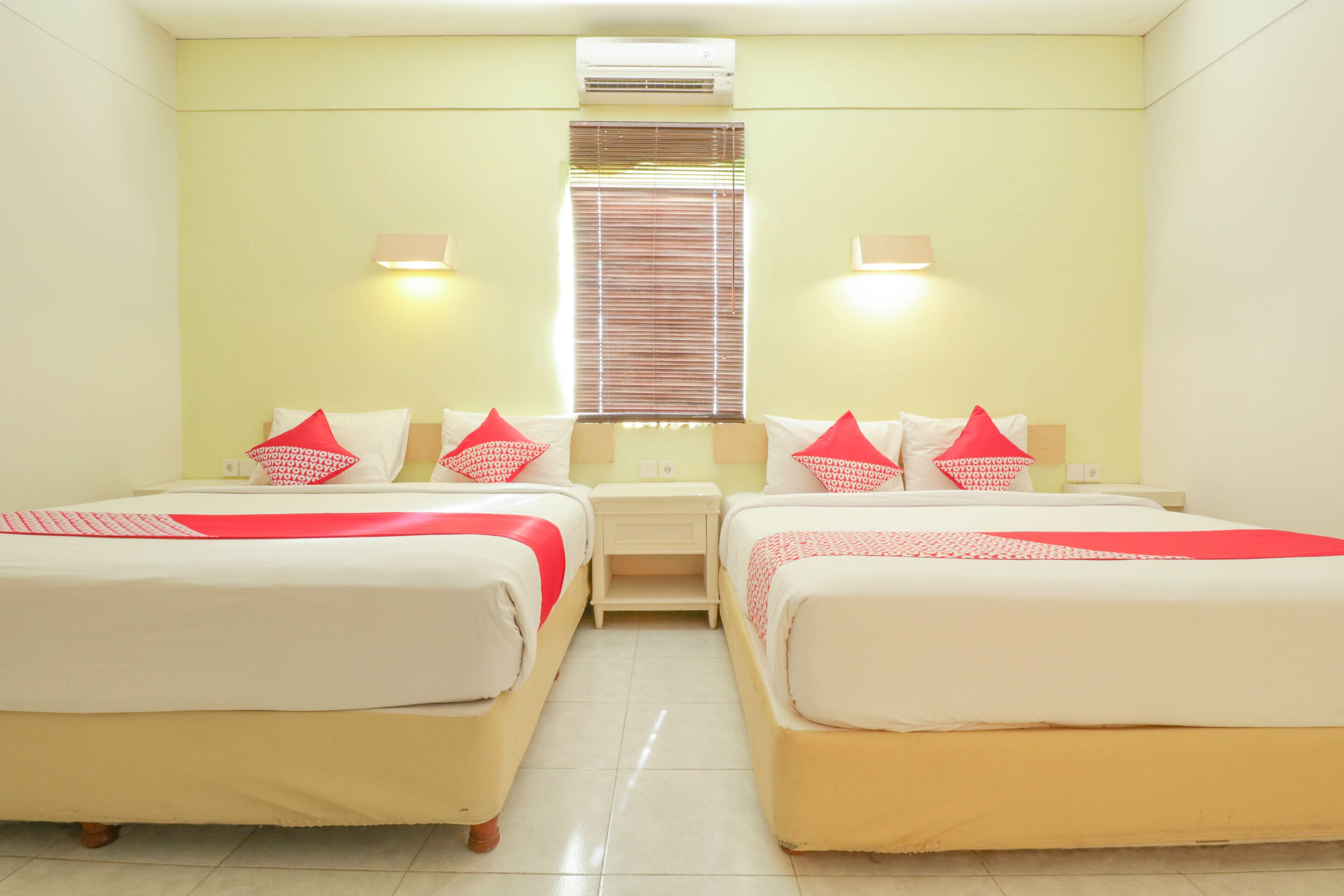 The Sunrise by OYO Rooms