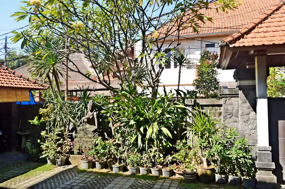 Yulia 2 Homestay Sanur