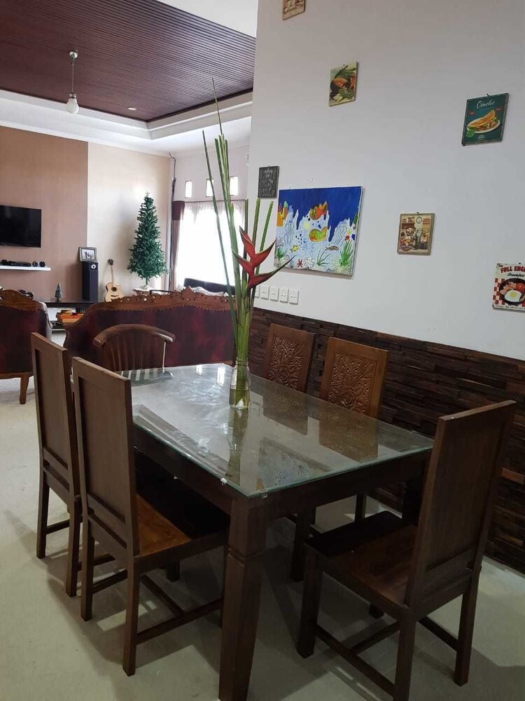 7 One Homestay