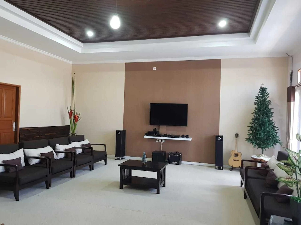 7 One Homestay