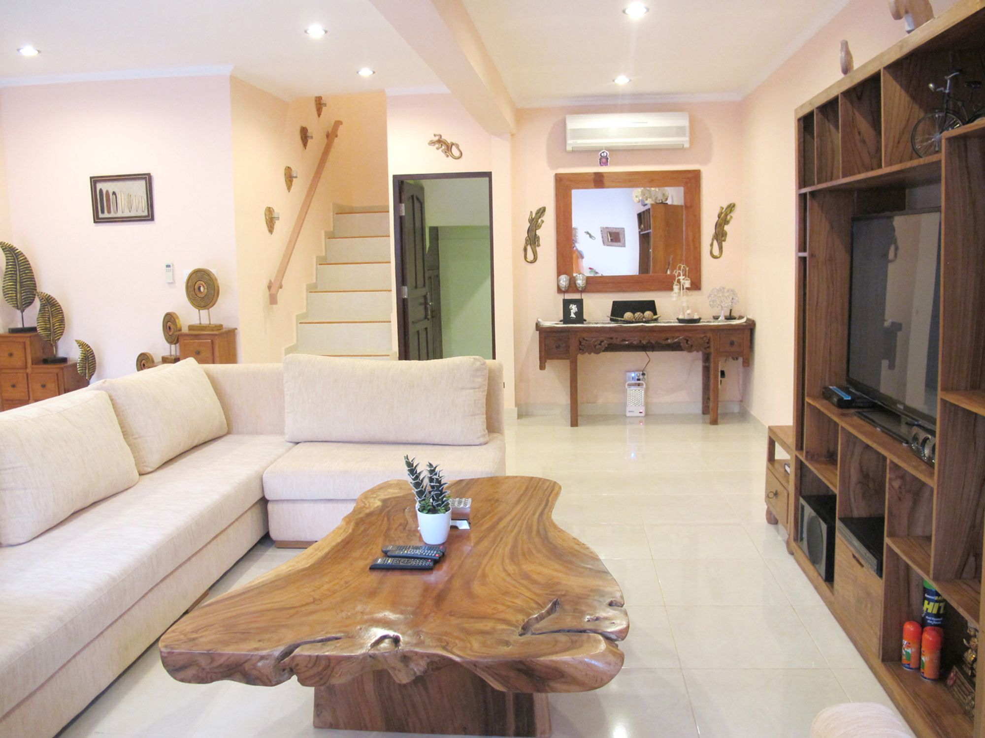 Aisha Family Villa