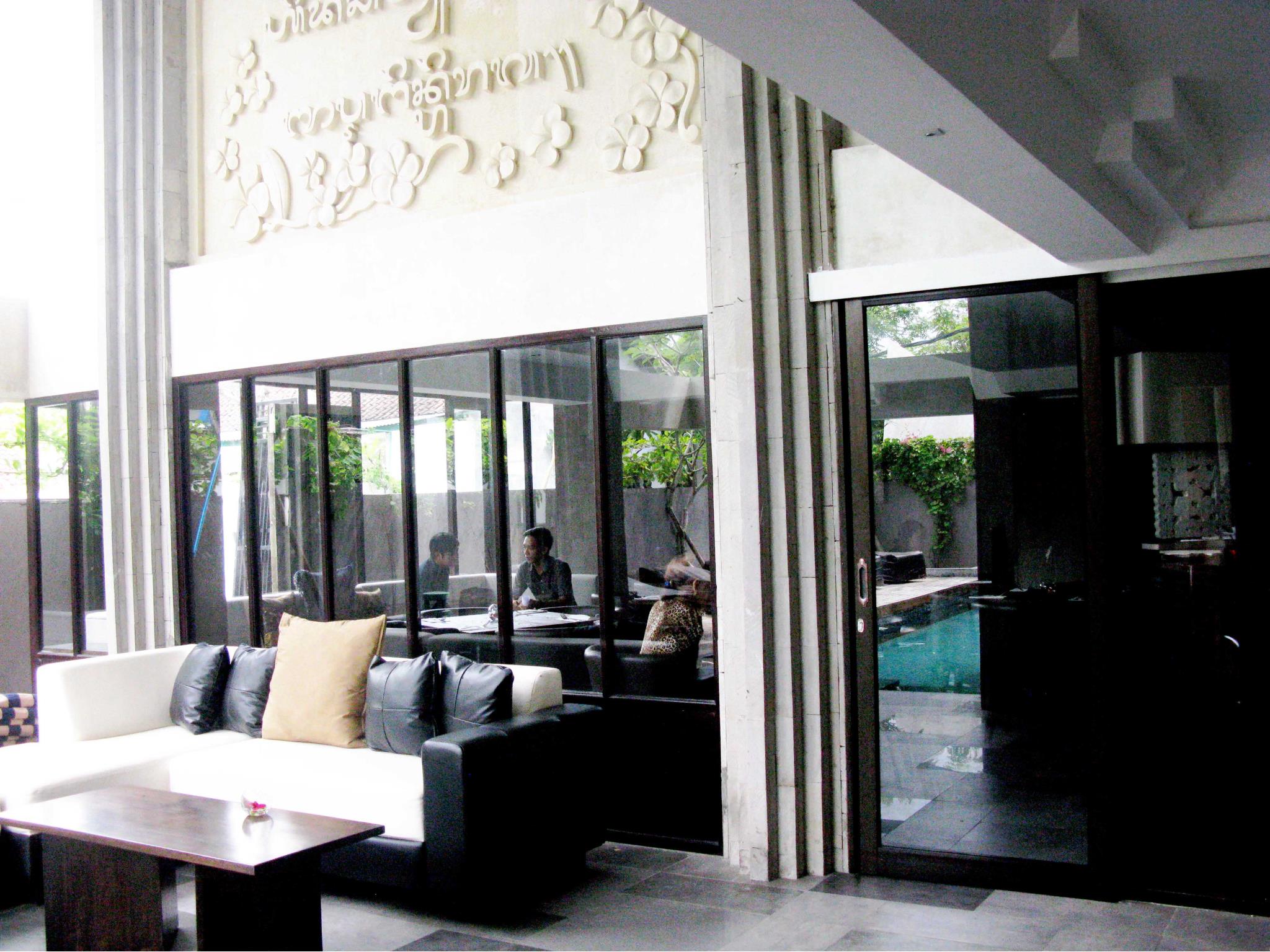 Anshel Hotel