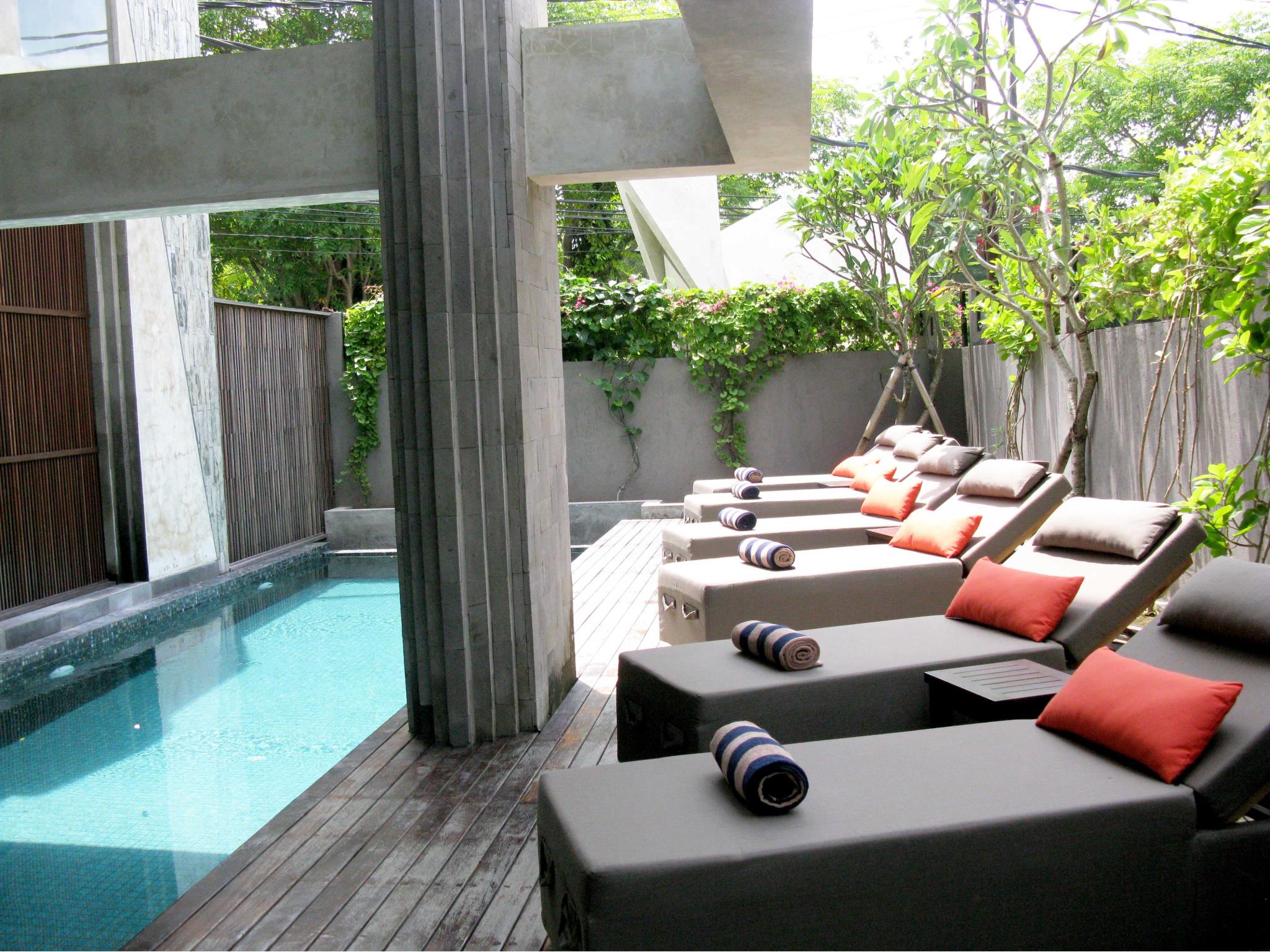 Anshel Hotel