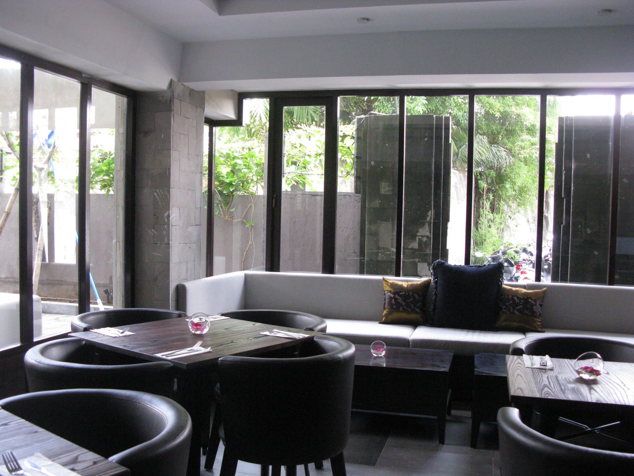 Anshel Hotel