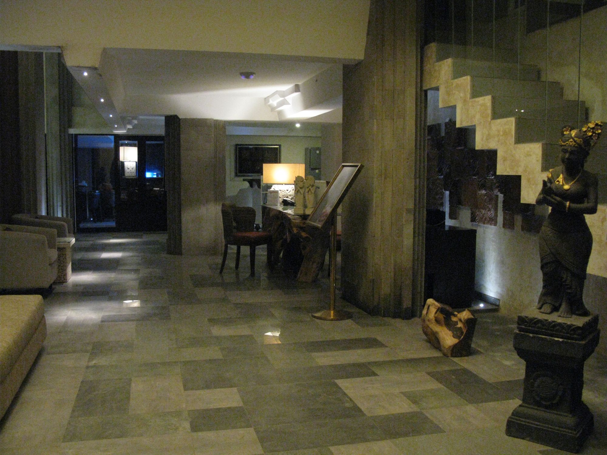 Anshel Hotel