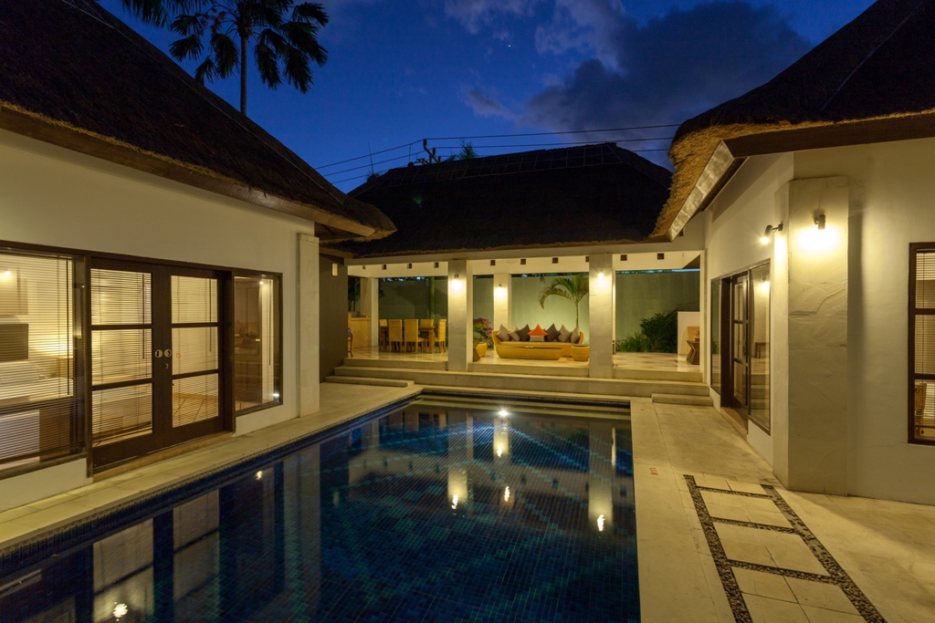 Bvilla + Pool