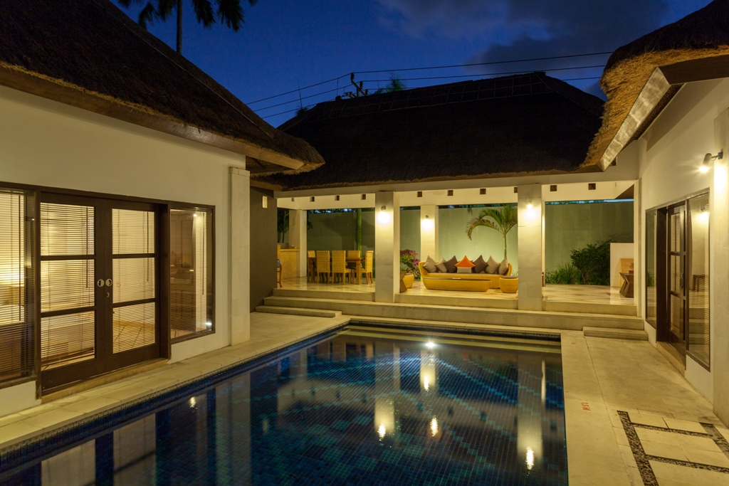 Bvilla + Pool