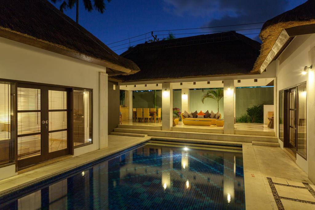 Bvilla + Pool