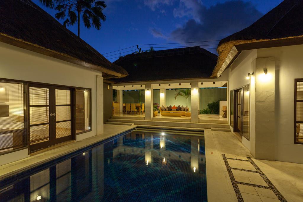 Bvilla + Pool