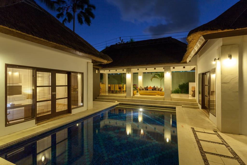 Bvilla + Pool