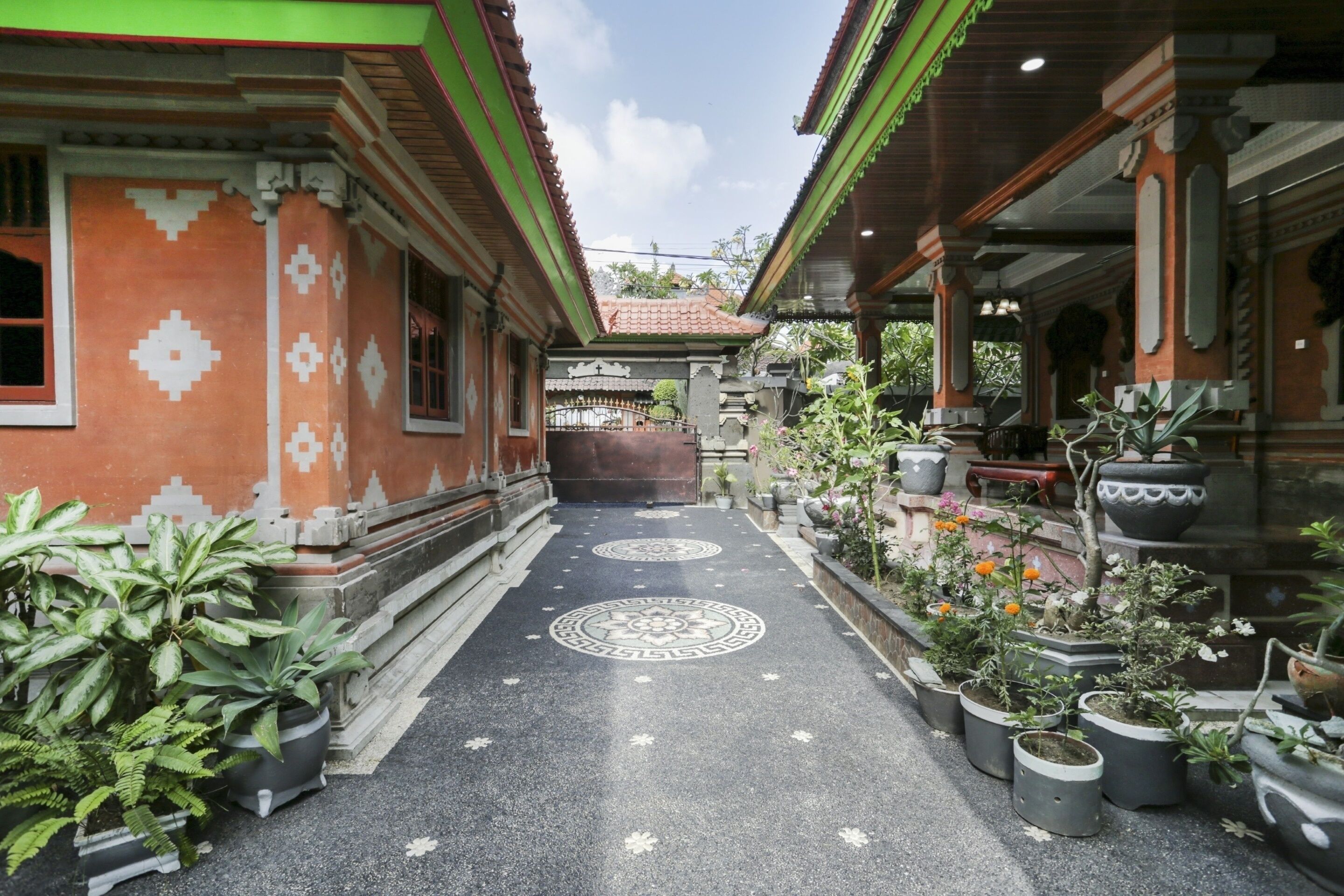 Ceria Guesthouse Seminyak by OYO Rooms