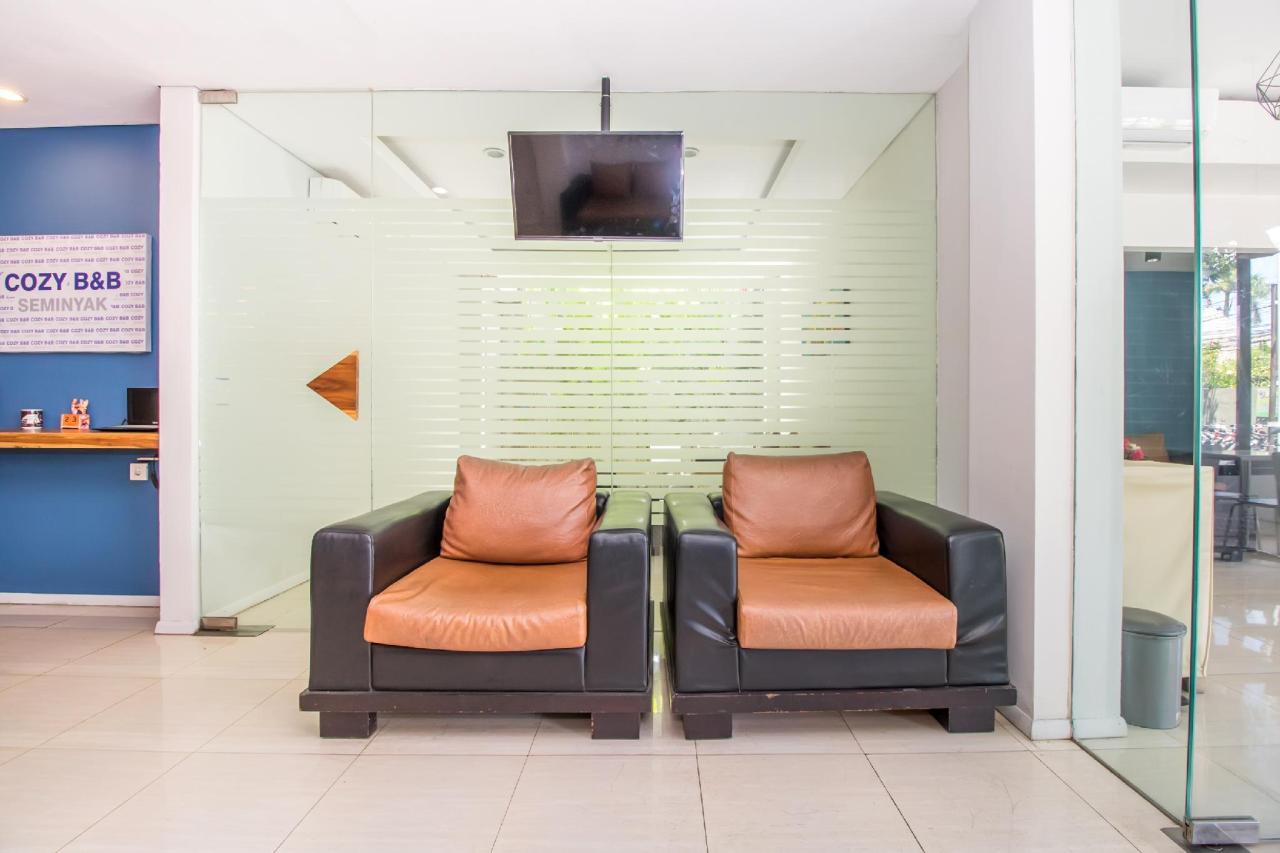 Cozy B&B Seminyak By OYO Rooms