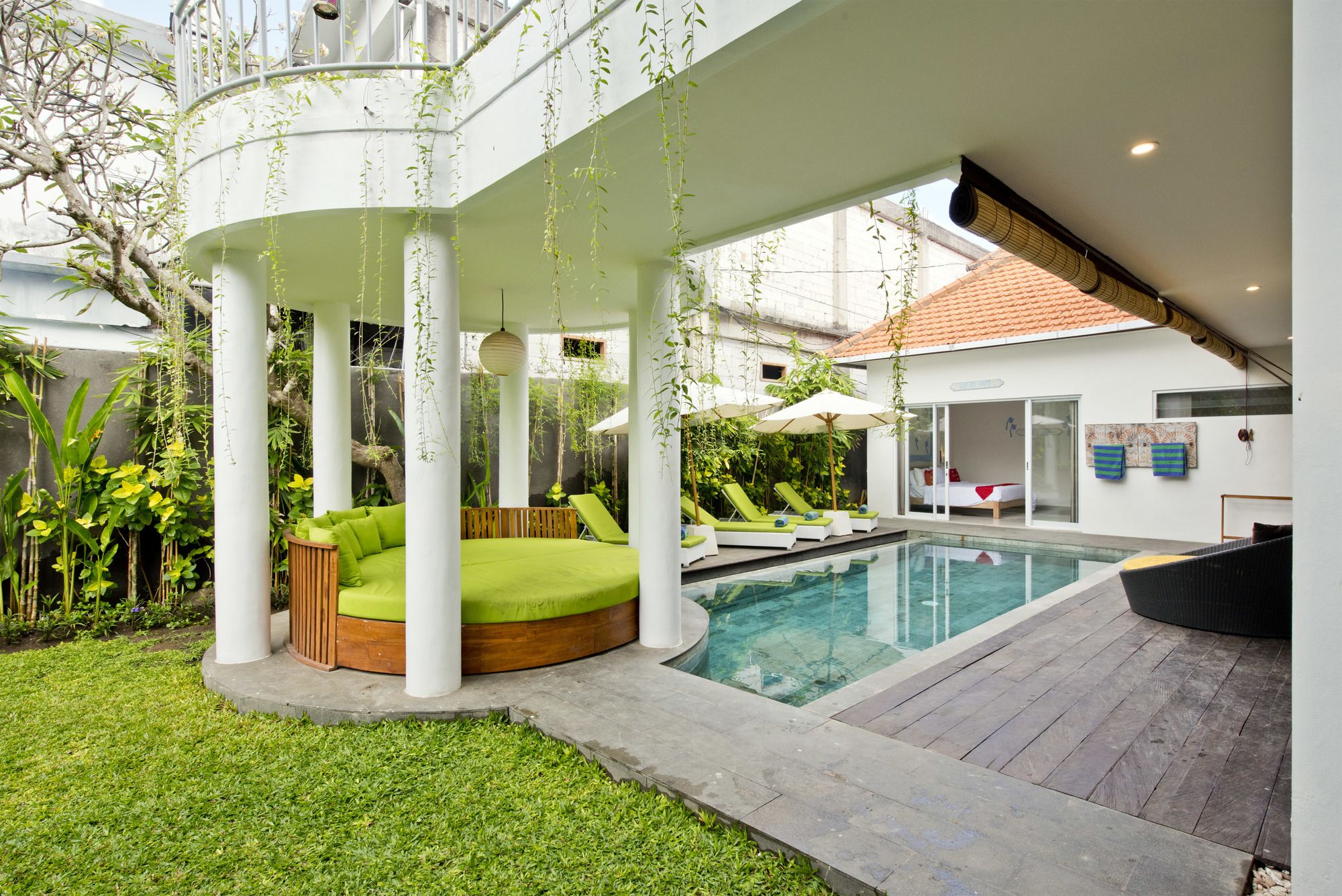 Del Mar Beach Villas