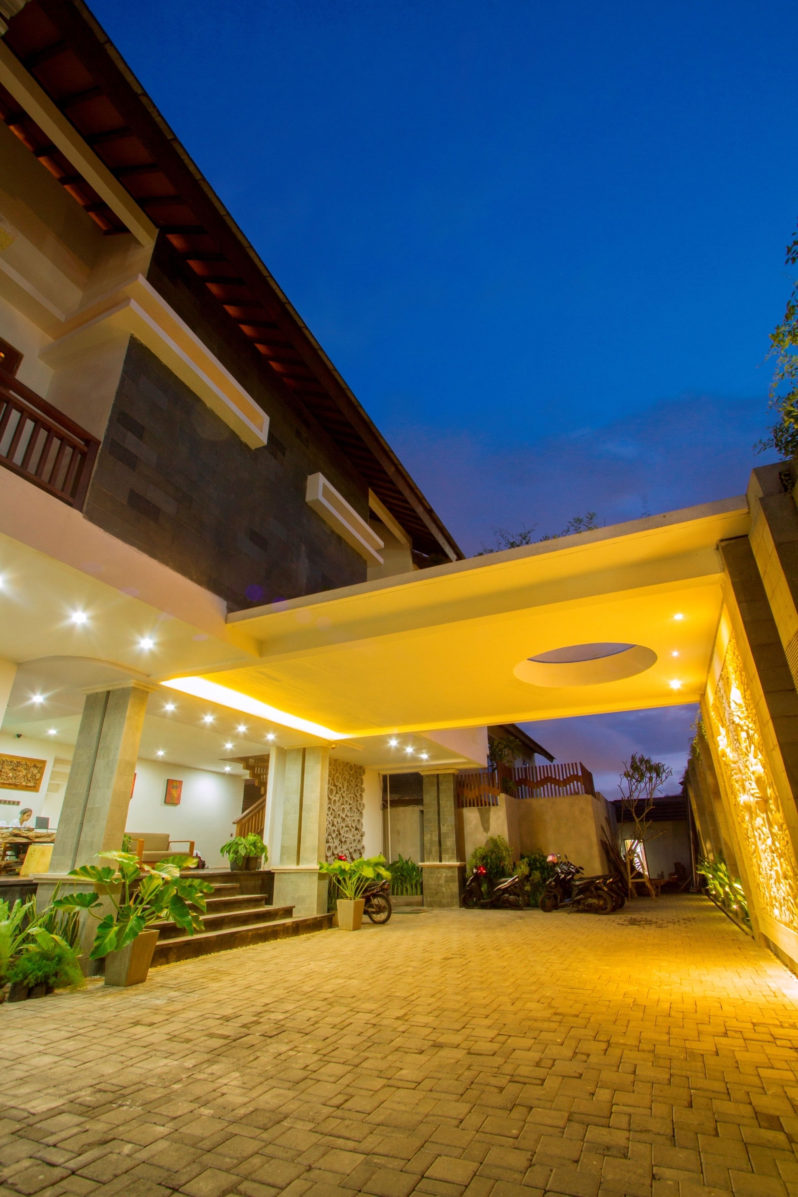 Delu Villas & Suites