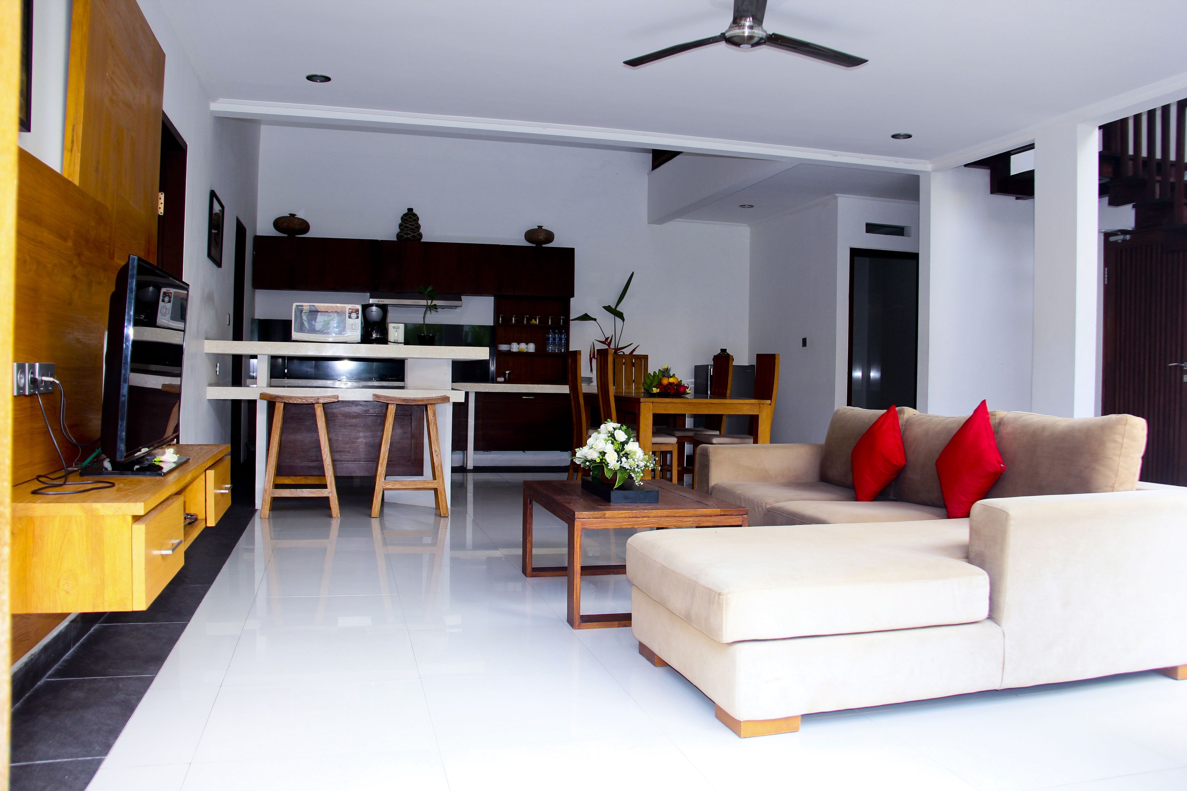 Delu Villas & Suites