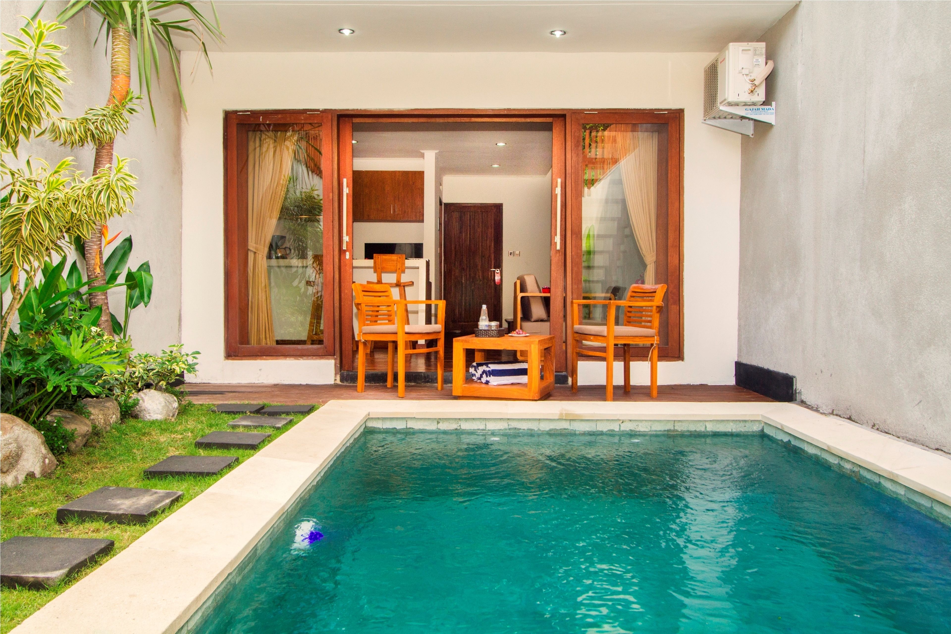 Delu Villas & Suites