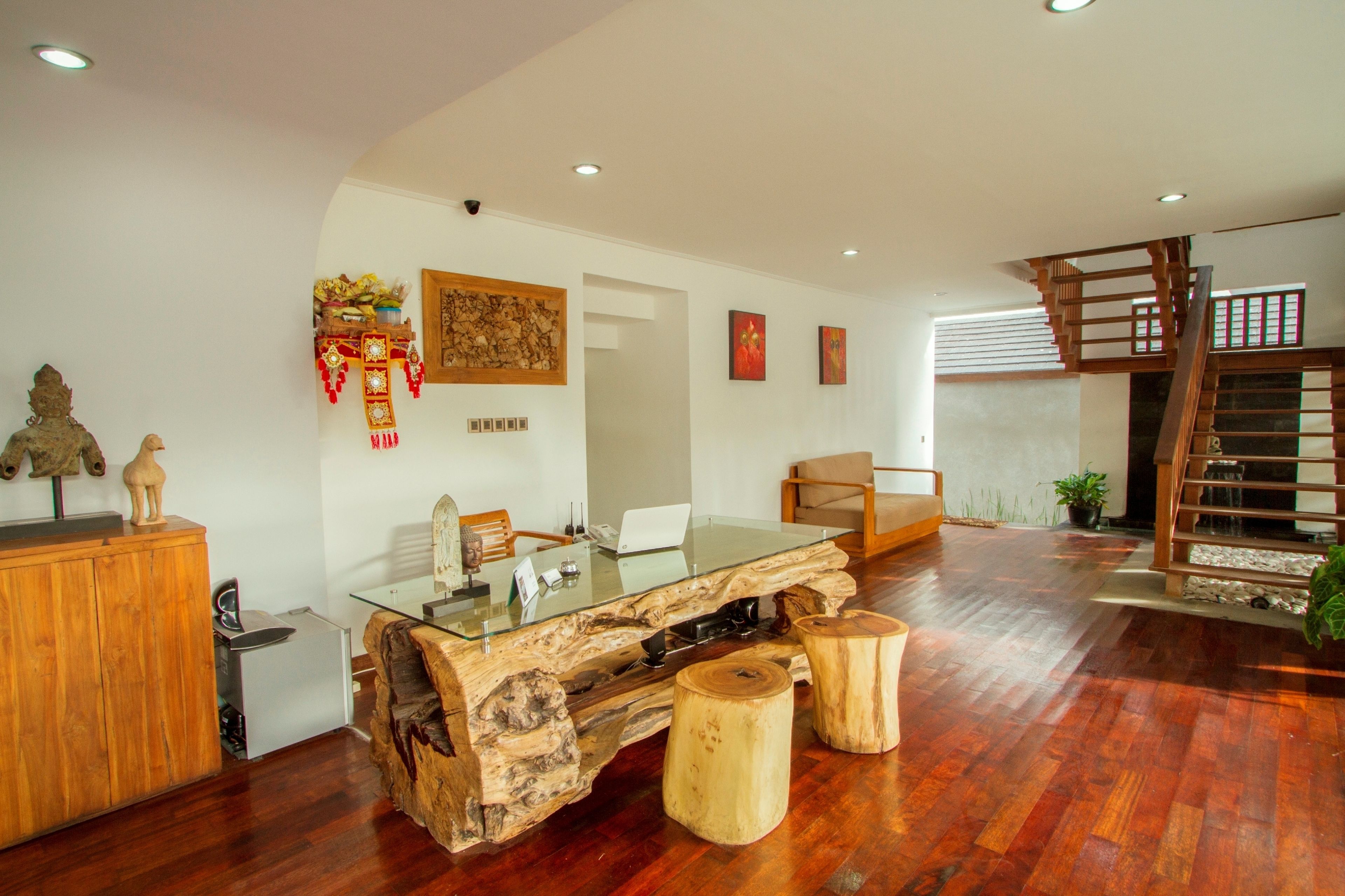 Delu Villas & Suites