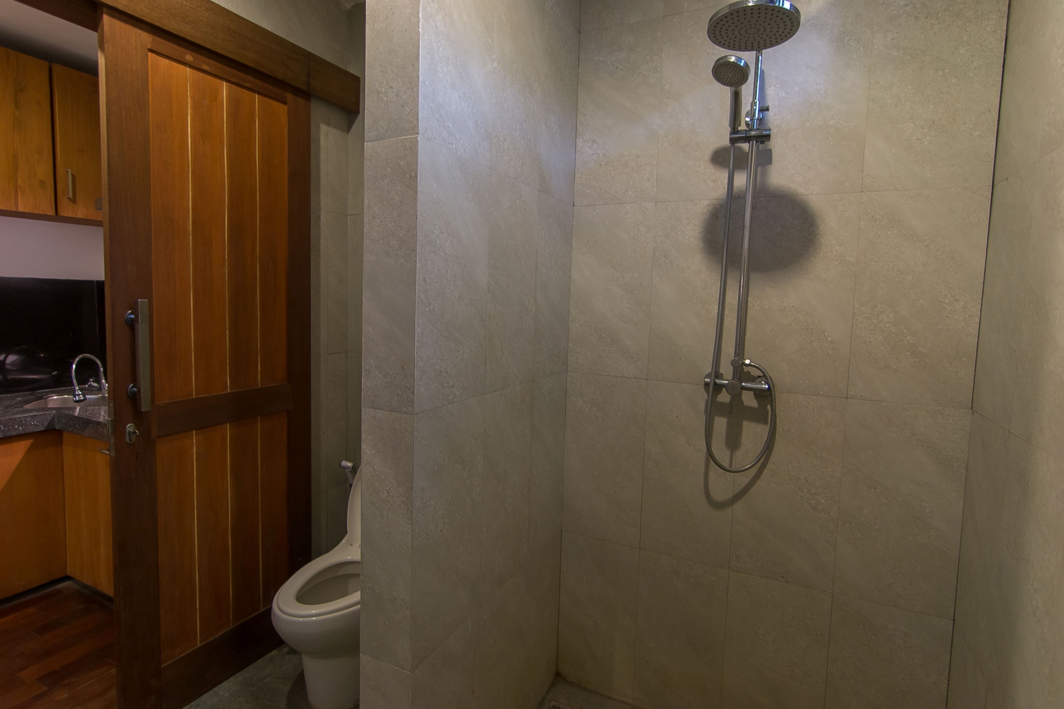 Delu Villas & Suites