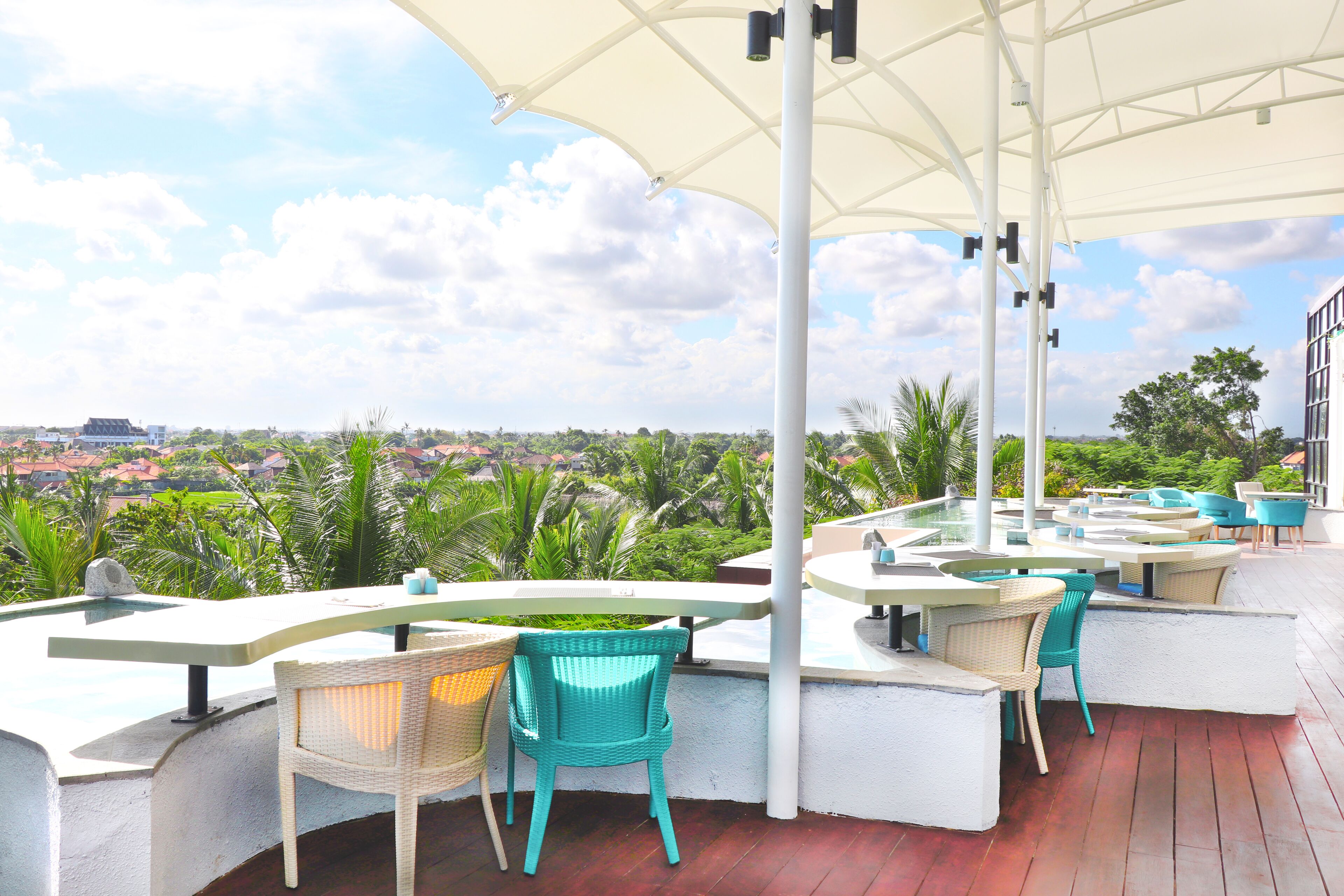 de Vins Sky Seminyak Hotel