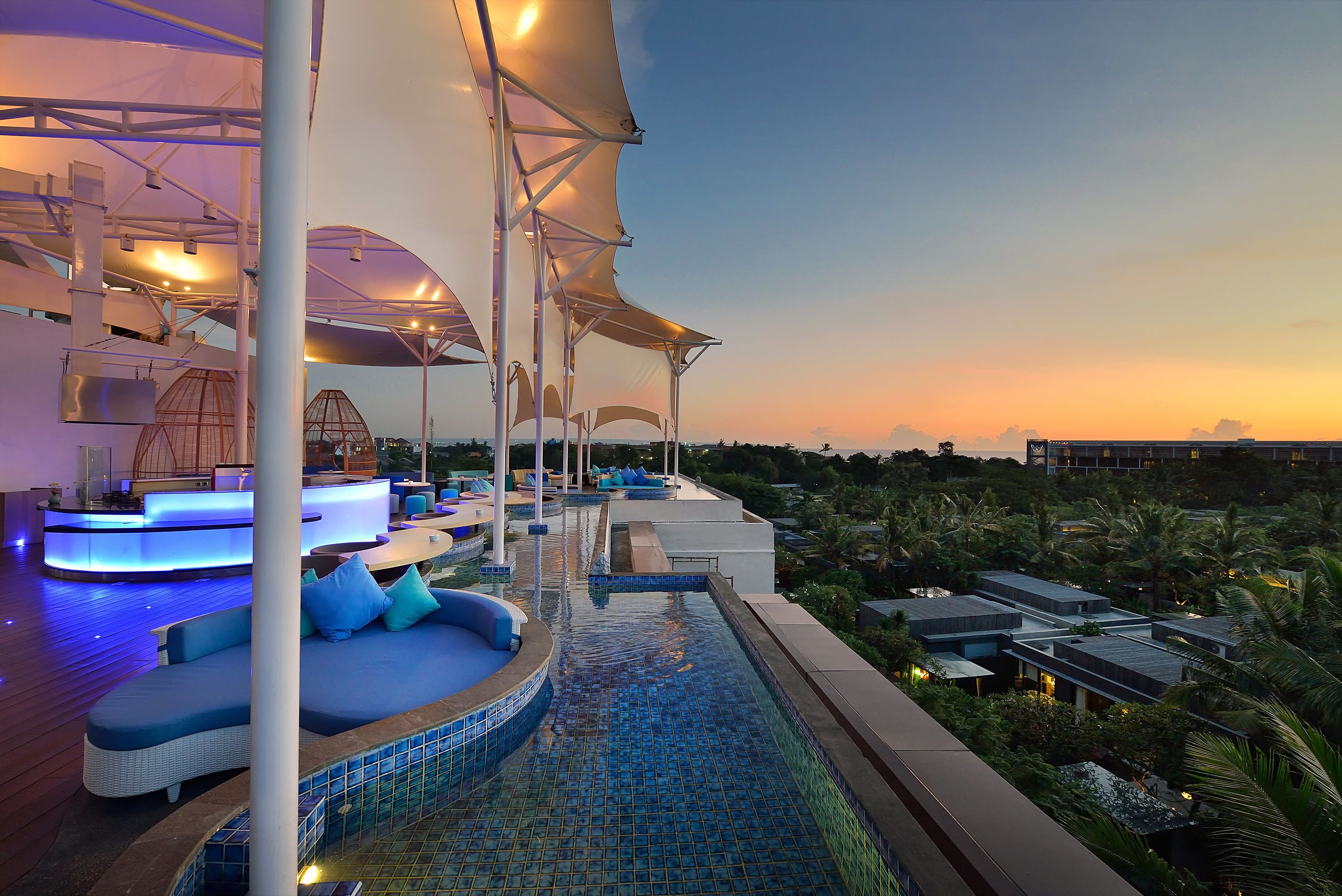 de Vins Sky Seminyak Hotel