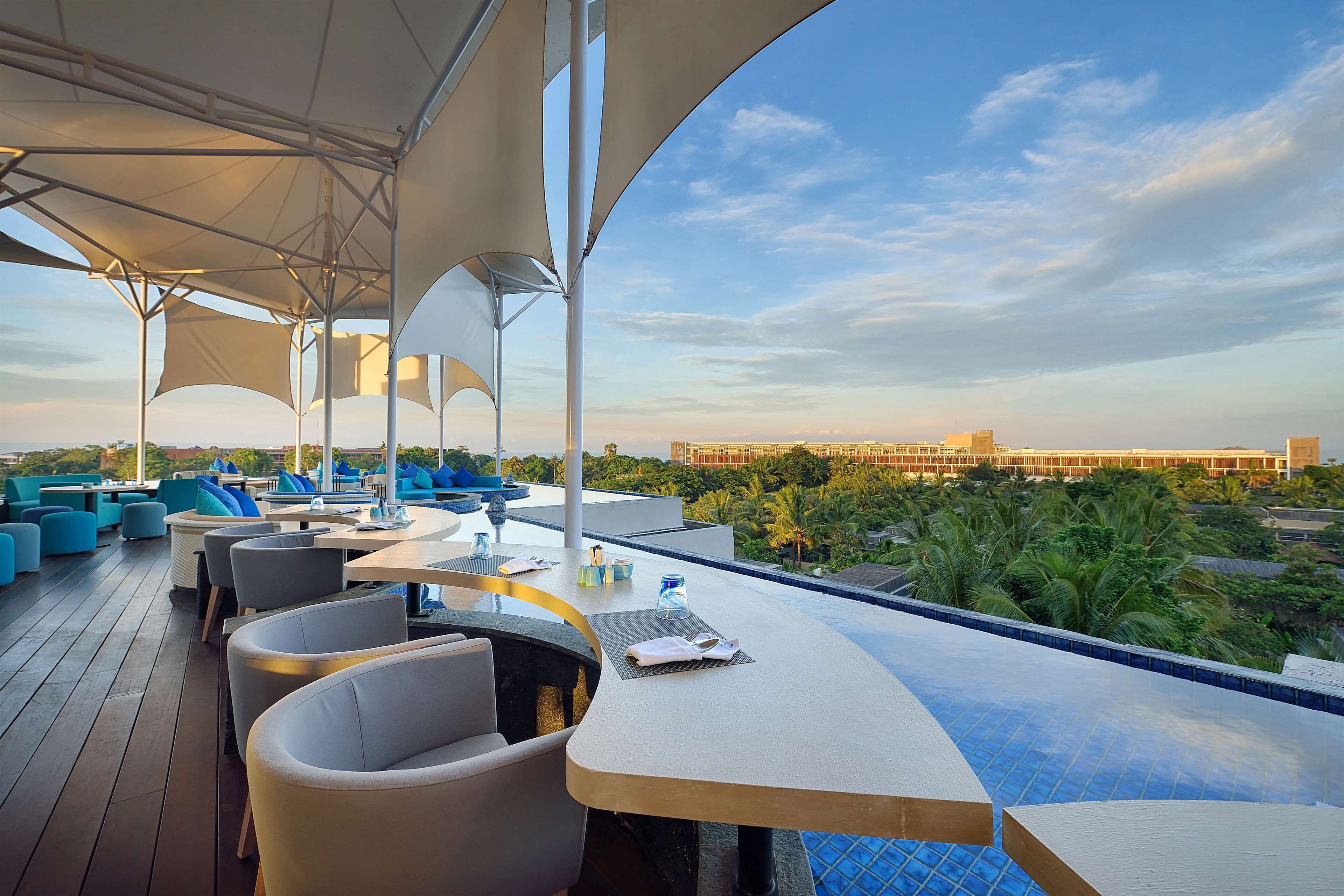 de Vins Sky Seminyak Hotel