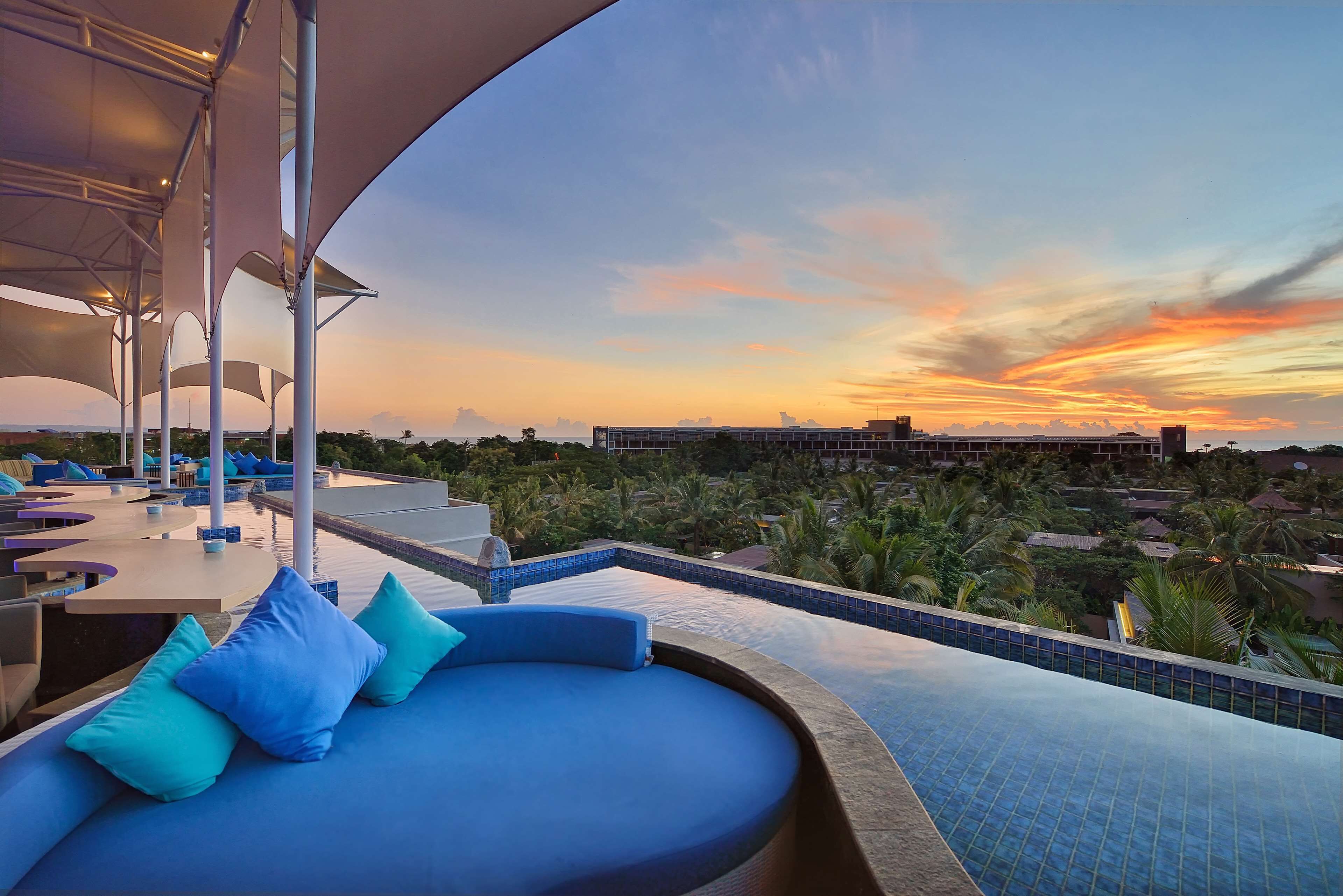 de Vins Sky Seminyak Hotel