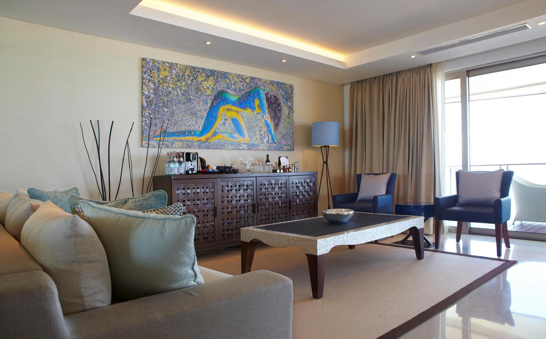 Double Six Luxury Hotel
