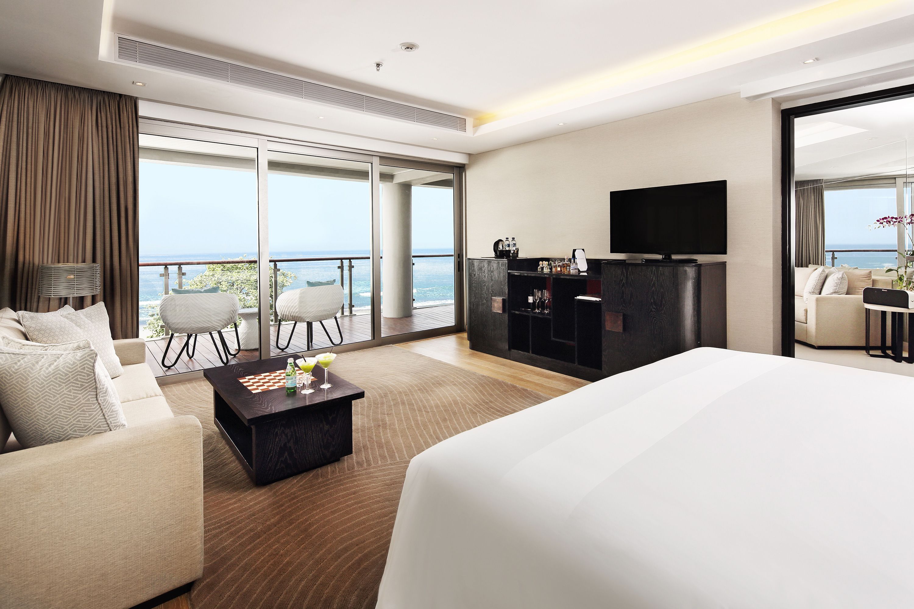 Double Six Luxury Hotel