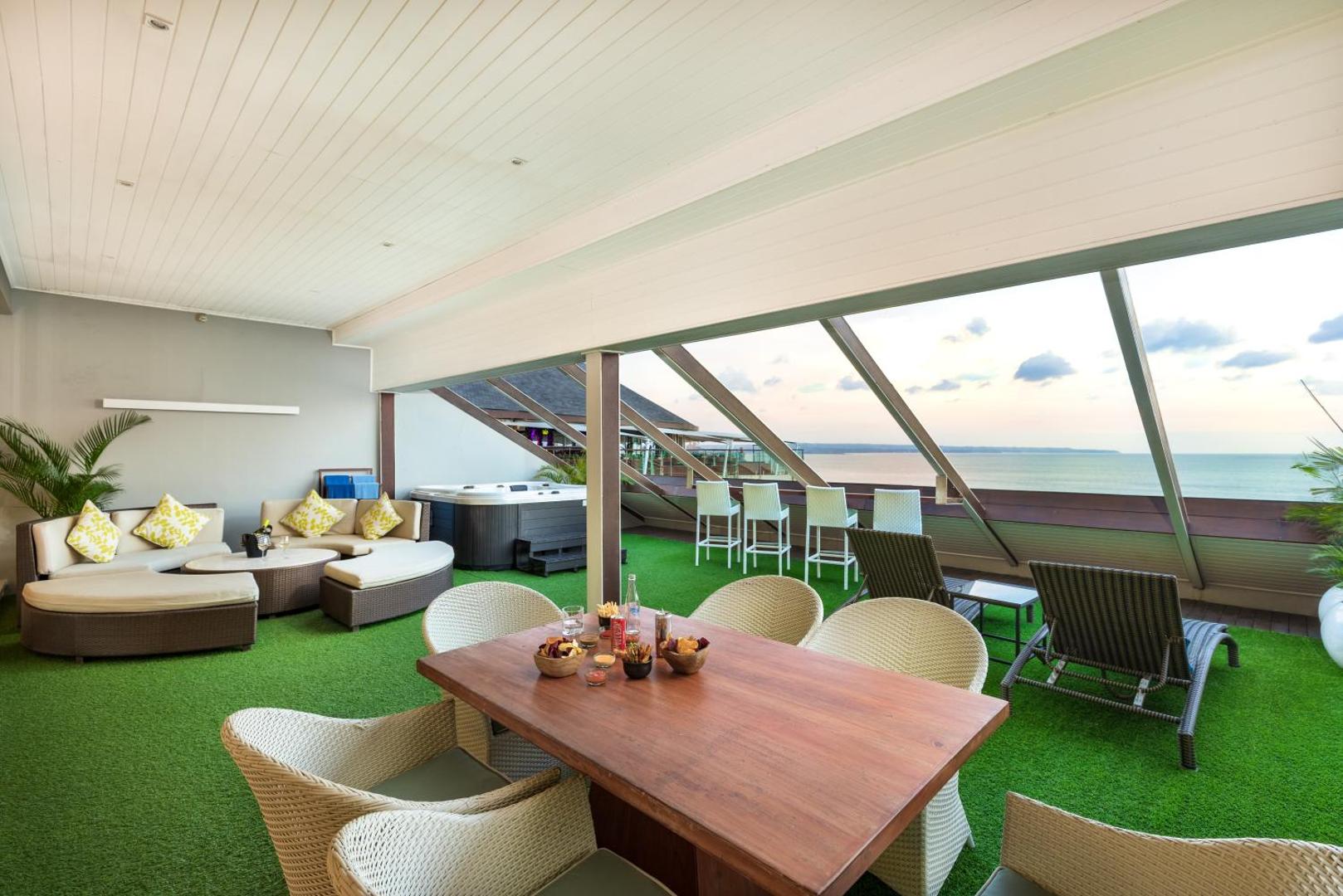 Double Six Luxury Hotel