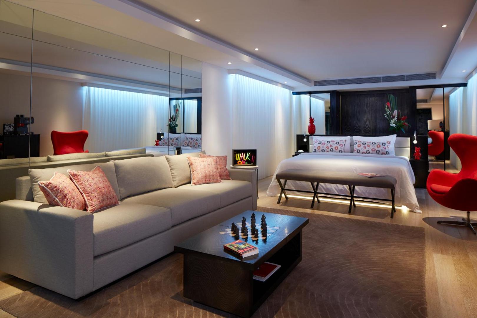 Double Six Luxury Hotel