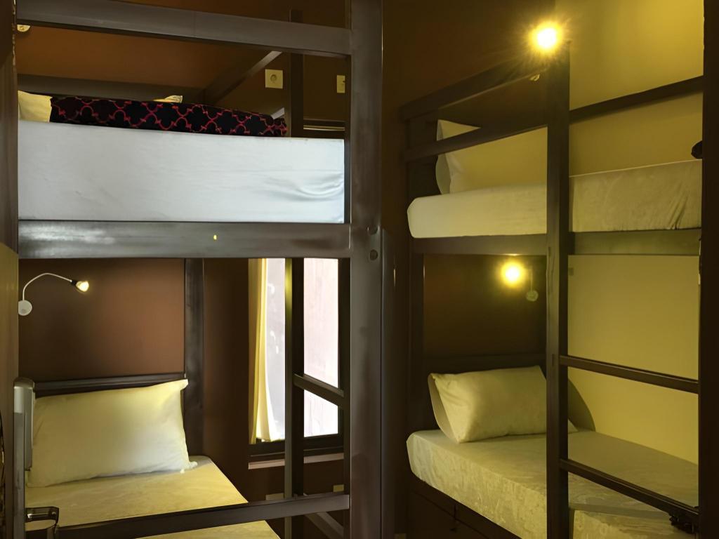 Gelatik Bed and Breakfast - Hostel