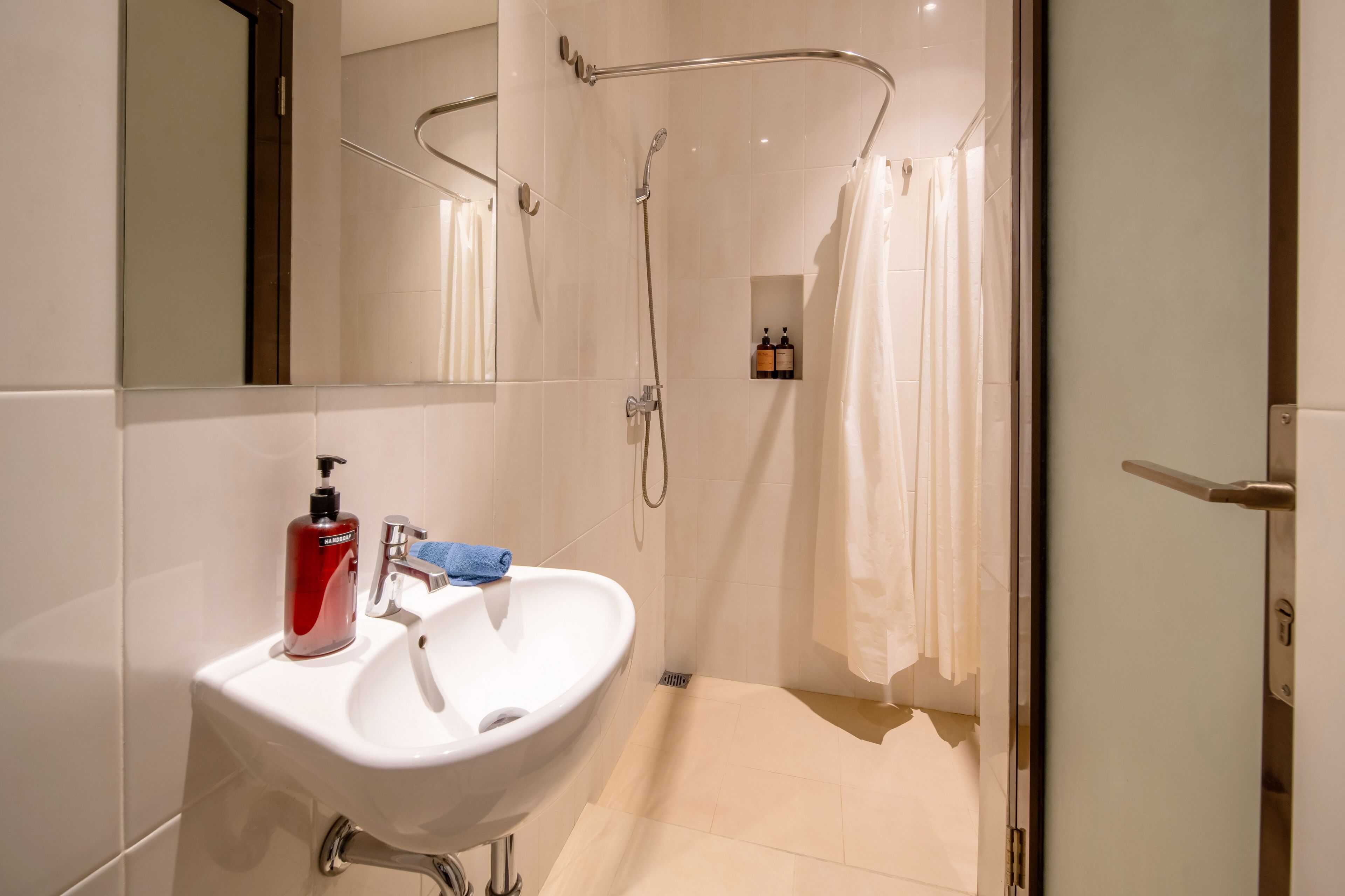 Gelatik Bed and Breakfast - Hostel