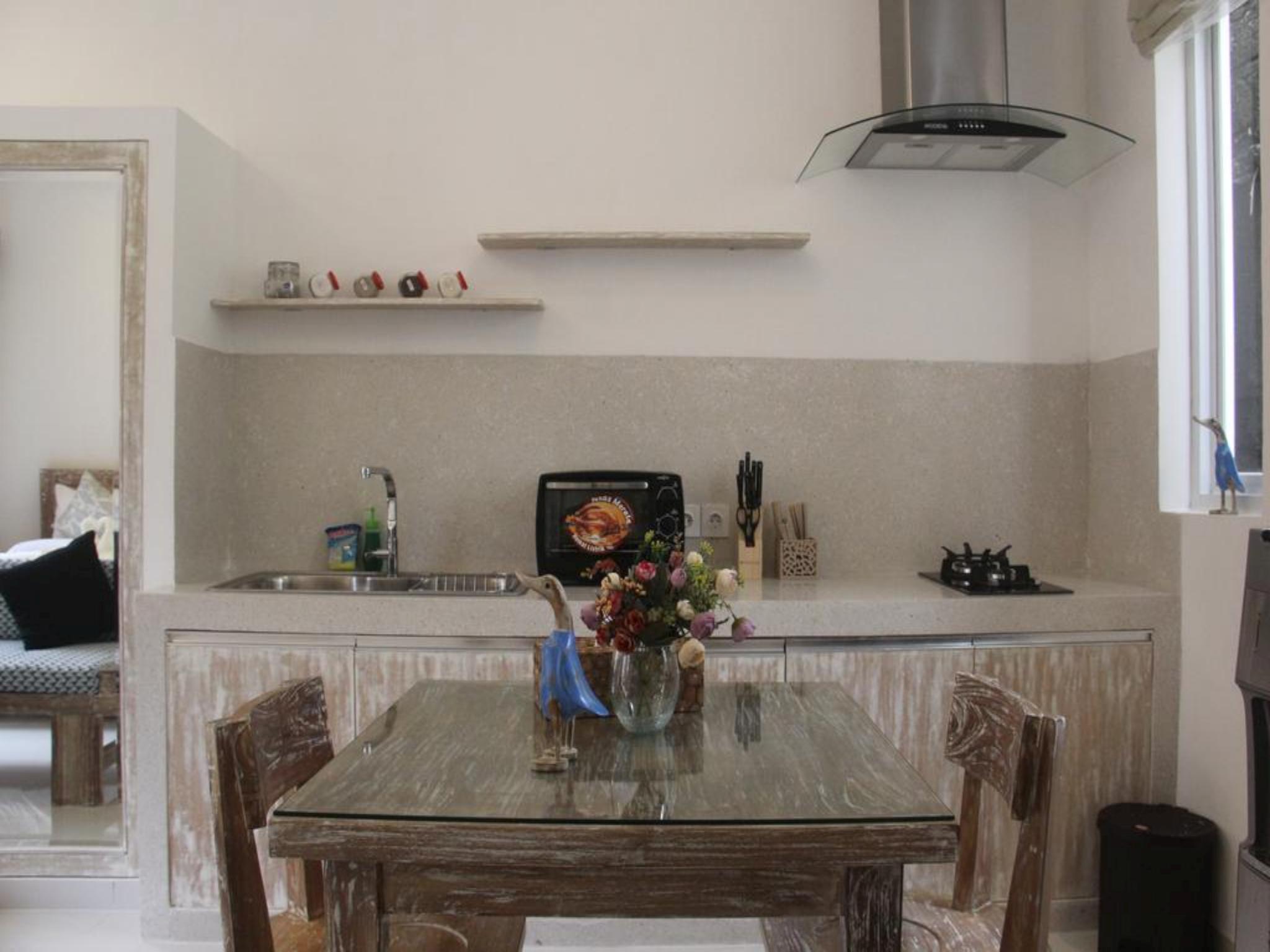 Green Studio Apartment