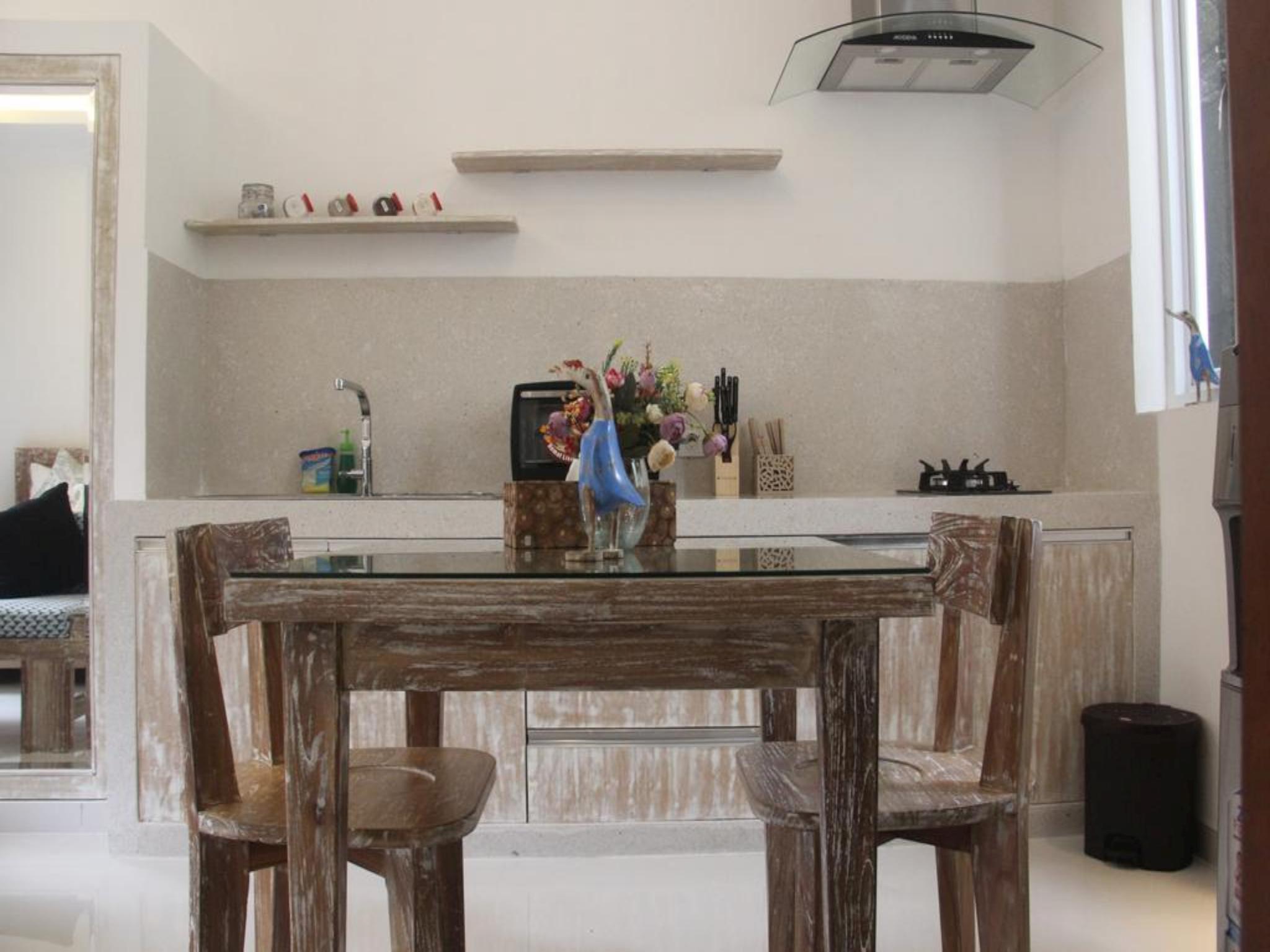 Green Studio Apartment