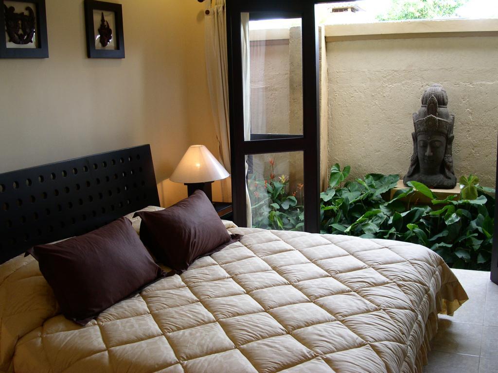 Heliconia Villa